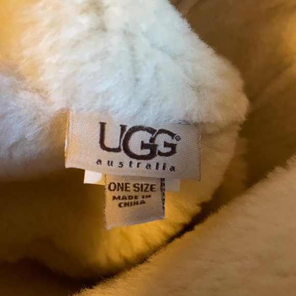 UGG Women\'s Water Resistant Sheepskin & Shearling Paneled Bucket Hat $165 main image 6
